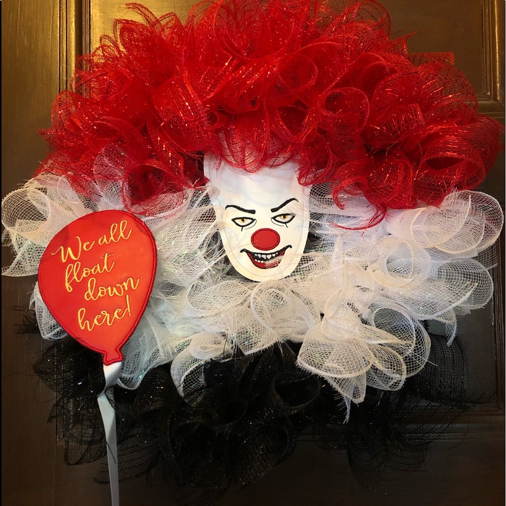 pennywise Halloween wreath